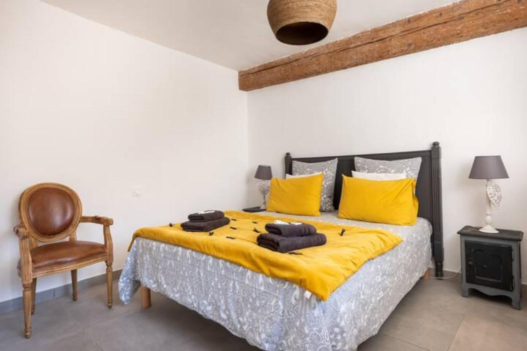 La Tour 1 Appartement Au Coeur Du Centre Ville LʼIsle-sur-la-Sorgue Εξωτερικό φωτογραφία