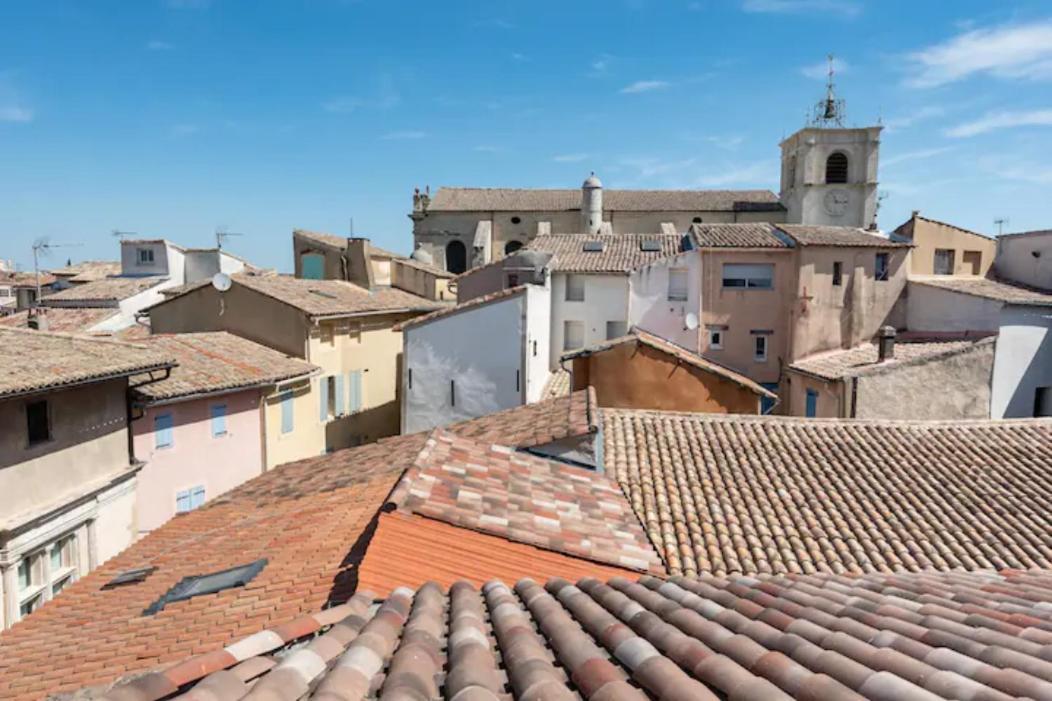 La Tour 1 Appartement Au Coeur Du Centre Ville LʼIsle-sur-la-Sorgue Εξωτερικό φωτογραφία